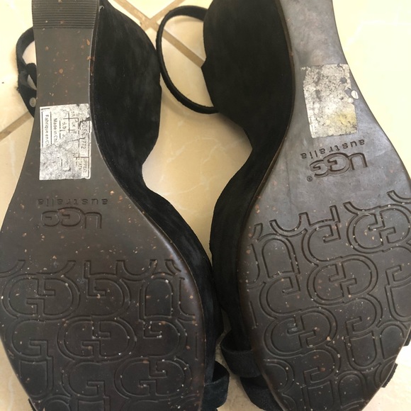 Ugg Australia Wedges - Picture 2 of 7